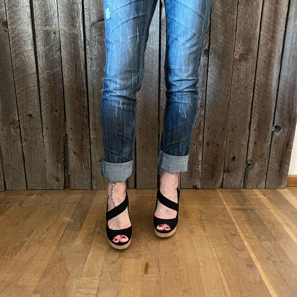 Audrey Brooke Kate Wedge Sandal Size 8 - Picture 9 of 10